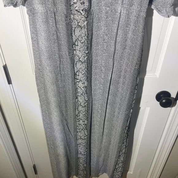 NWT Women's Long Boho Cover-up Grey Black Snake Skin Tassels Sheer Mesh Dokotoo - Picture 7 of 8